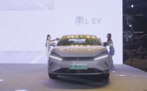 全新智美中级纯电轿车 比亚迪秦L EV杭州上市