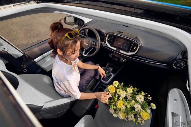 【新闻通稿-配图】全球高品质 配色有上新 2026款起亚奕跑正式上市(1)106