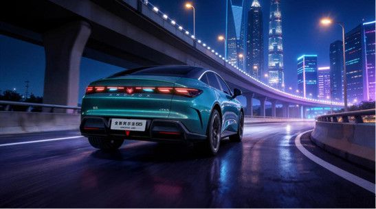 【预售新闻稿】年轻人的第一台轿跑可以更新了，极狐全新阿尔法S5预售补贴价11.2