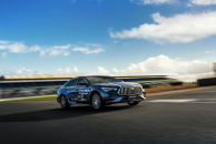 吉利银河星耀7在F1创始赛道完成动态首测！见证中级轿车硬核实力