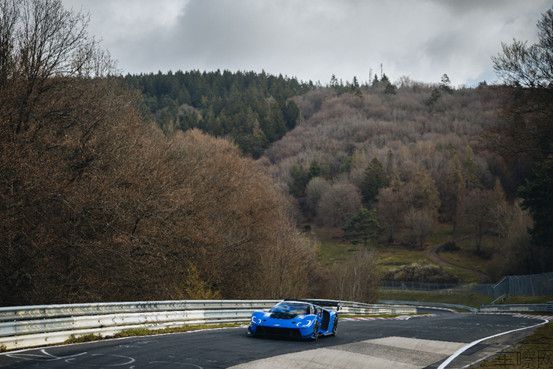 【新闻稿】6分15秒977征服绿色地狱 福特GT Mk IV加冕纽北最快美国原厂