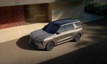 跨时代 跃巅峰 智己LS8上市发布会