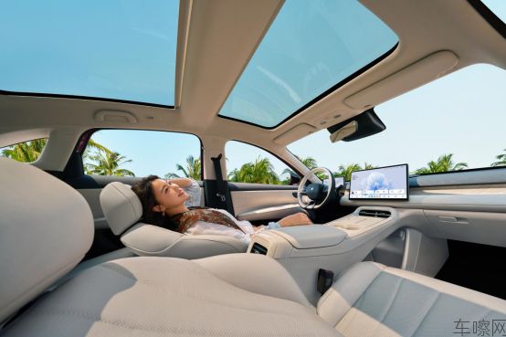 1_【新闻稿】换个角度大有胜算，大空间越级纯电家轿极狐S3正式开启预售6.48万