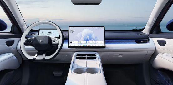 1_【新闻稿】换个角度大有胜算，大空间越级纯电家轿极狐S3正式开启预售6.48万