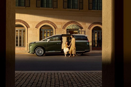 0428【综合新闻稿】万物有道 自得从容！极狐问道V9预售补贴价21.99万起，