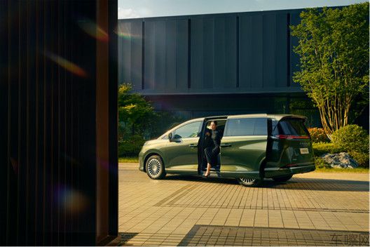 【新闻稿】同问道，共从容！五大共鸣诠释旗舰标准：极狐问道V9上市19.48万起0