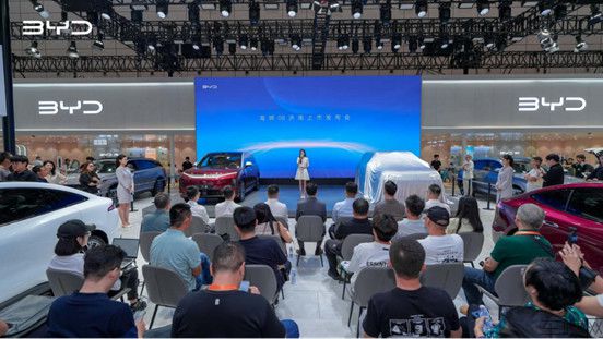 阔境登场!比亚迪海狮08闪耀2026齐鲁秋季车展253.jpg