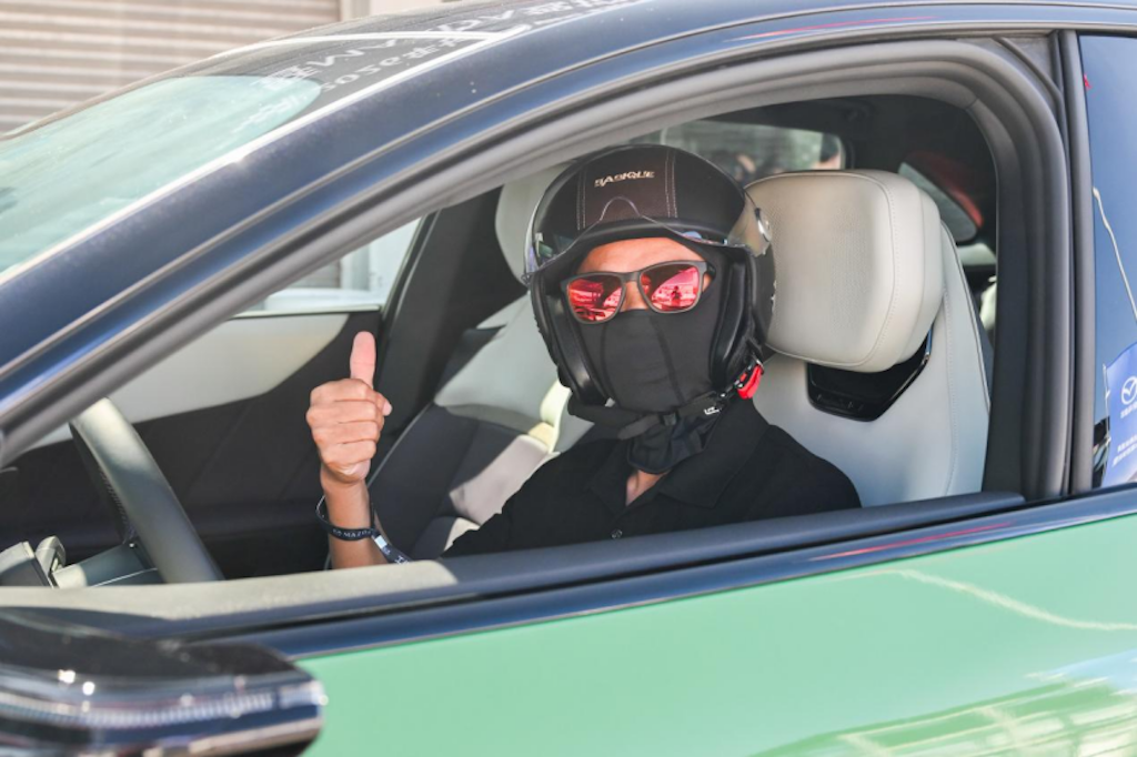 MAZDA EZ-60激光版正式上市 2026长安马自达粉丝盛典珠海盛大启幕3087.png